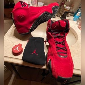 ** 2006 Jordan OG 21s XXI “Red Suede” Sz. 12 🔥**
- 9.8/10, Immaculate condition